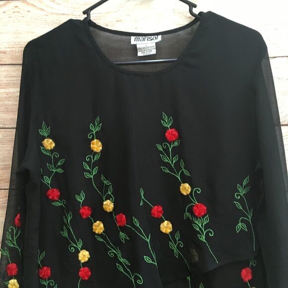 VINTAGE MARISOL EMBROIDERED TOP IN BLACK - Picture 2 of 8